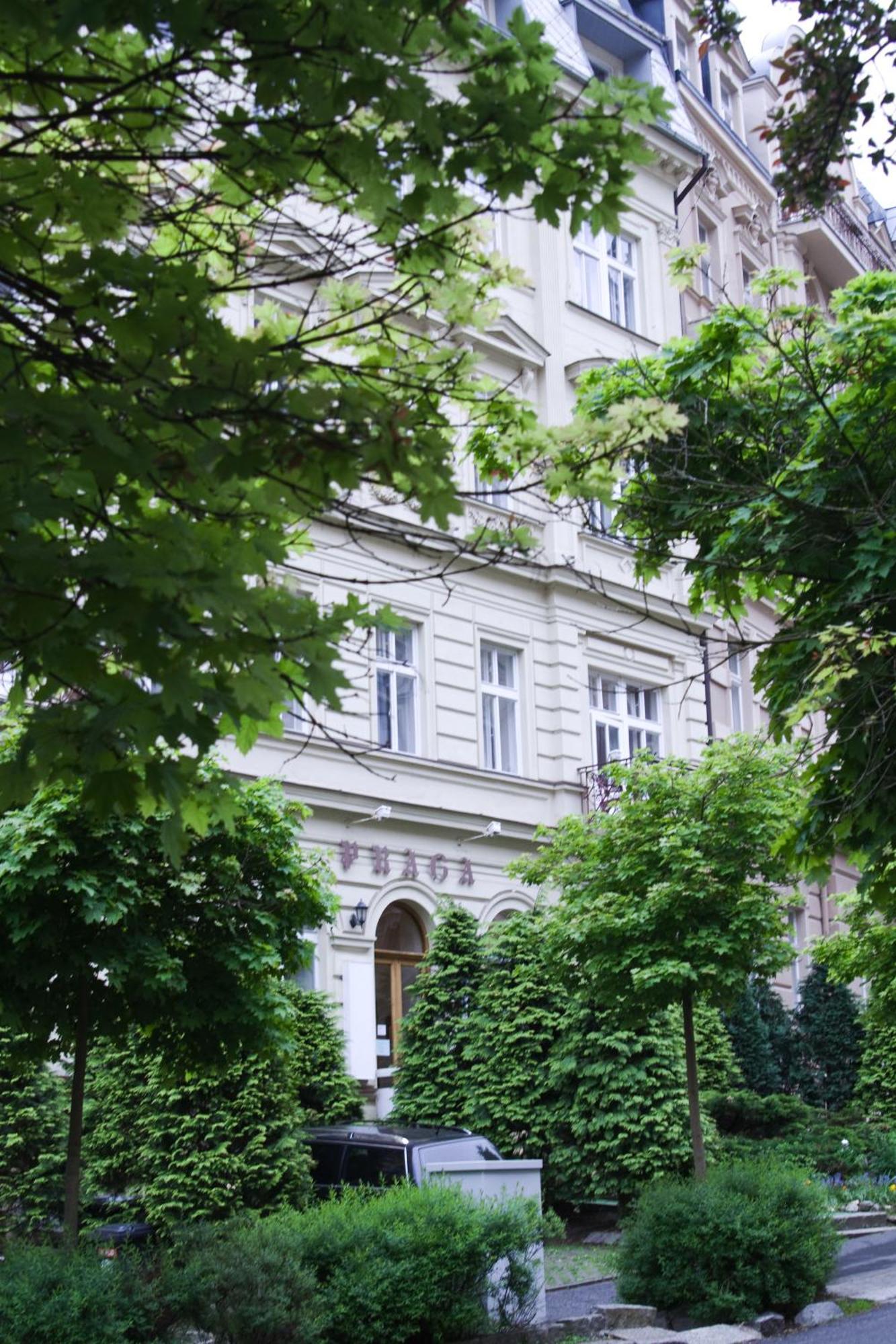 Отель Praga *